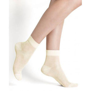 Bleuforet 100% Silk Ankle Socks in White